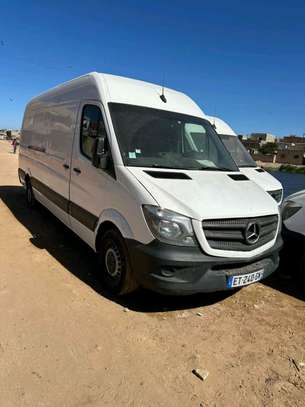 Mercedes-benz sprinter image 2