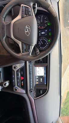 HYUNDAI AVANTE Année 2018 image 11