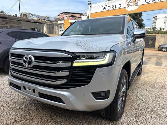 Toyota land cruiser VX image 11