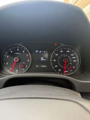 Hyundai Elantra Sport image 2