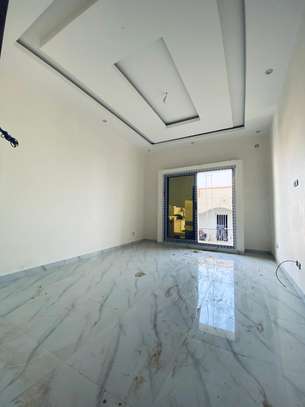 Studio moderne à Patte d'oie image 10