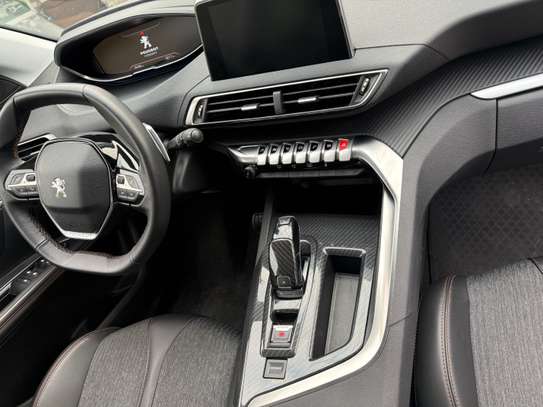Peugeot 5008 année 2019 image 9