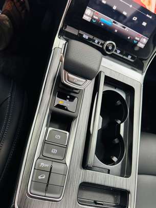ROEWE RX5 PLUS véhicule chinois intélligent image 3