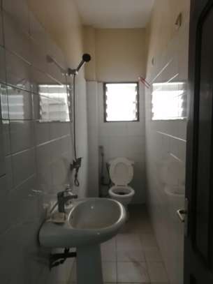 Appartement F3 pour bureau à louer à L6 ext image 7