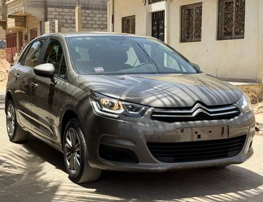 Citroën C4 diesel manuel année 2016 image 3