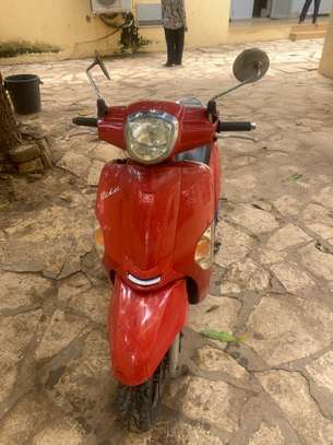 MOTO image 4