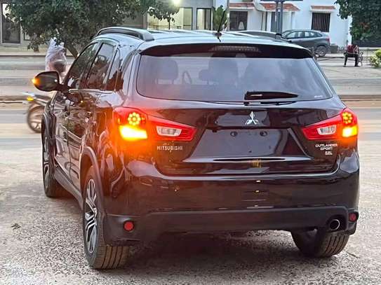 Mitsubishi image 5