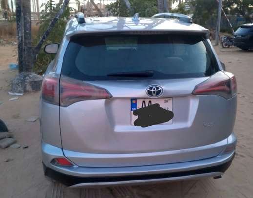 Rav 4 2017 image 2