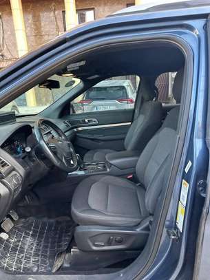 FORD EXPLORER XLT 2019 image 2