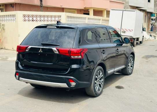 Mitsubishi outlander deje dédouaner image 7