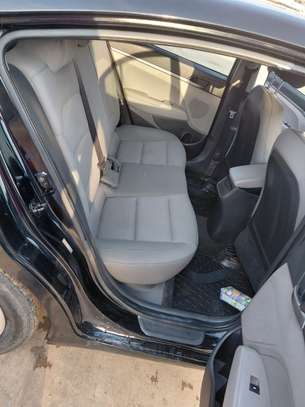 Hyundai elantra 2017 image 5