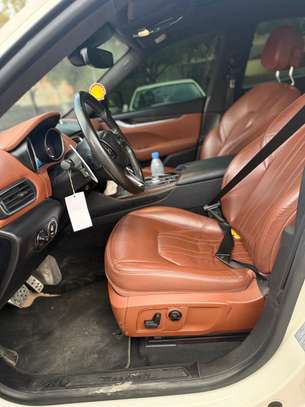 MASERATI LEVANTE  Année : 2018 image 3