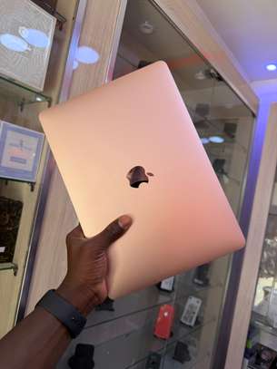 MacBook Air 2019 – Core i5 – 128 Go SSD – Gold – image 2