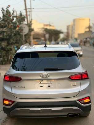 Hyundai Santafe 2020 image 9