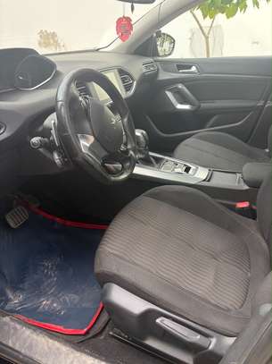 Peugeo 308 T9 2017 image 2