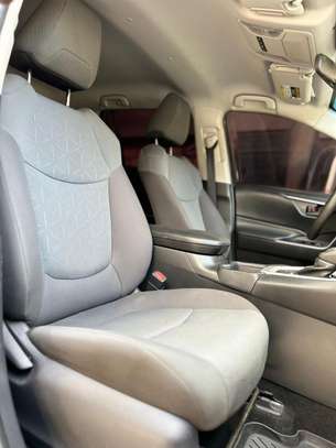 Toyota rv4  Anneee 2019 image 9