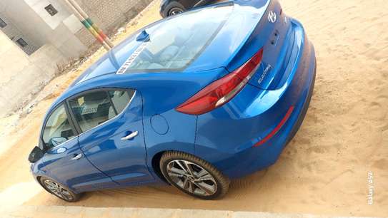Hyundai Elantra Limited 2017 image 10