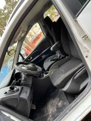 RENAULT CLIO 4 2017 image 9