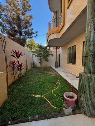 villa image 2