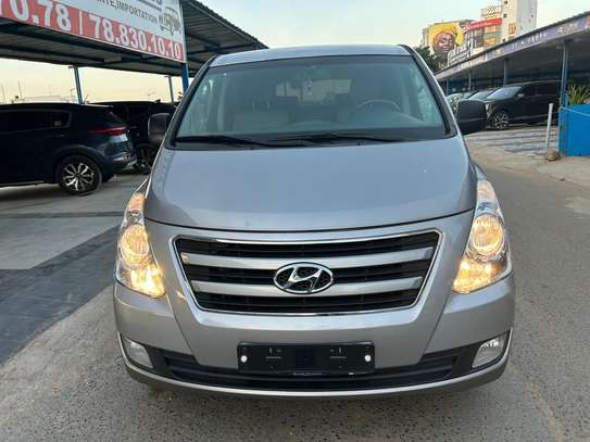 Hyundai Grand Starex 2017-2018 image 2