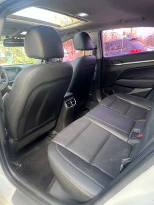 Hyundai Avante Sport 2017 image 8