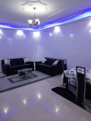 APPARTEMENT MEUBLÉ À LOUER image 11