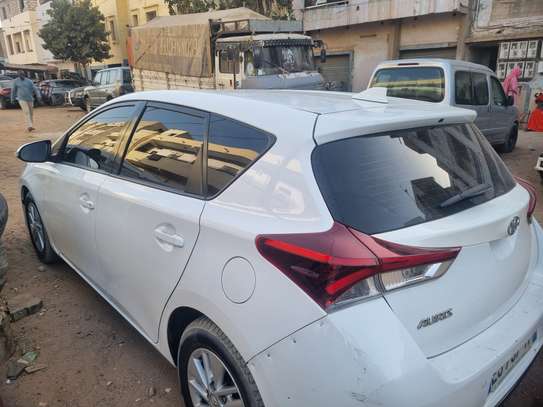 Toyota Auris 2017 : SOUS DOUANE image 3