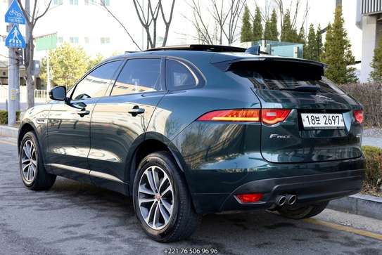 Jaguar F-Pace 2.0d R-Sport (2017) image 12