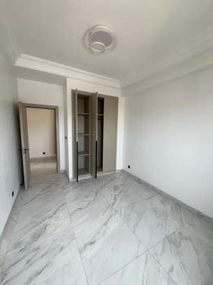 Appartement à Louer F4 Grand Standing Almadies Recasement image 4