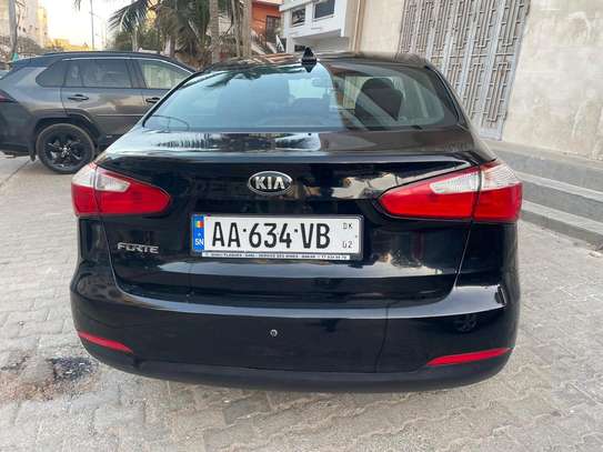 Kia forte 2016 automatique 4 cilinder 1.8 tout neuf image 5