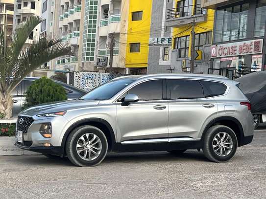 Hyundai santafe 2020 image 3