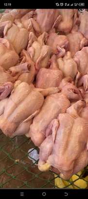 Poulet entier frais 2 kg prêt à cuisiner image 2