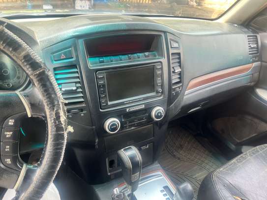 Mitsubishi Pajero image 8