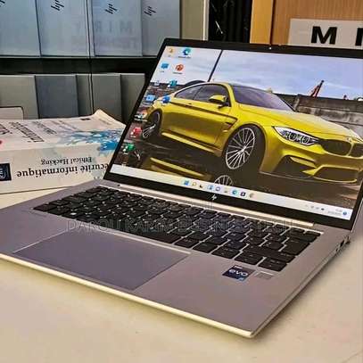 Hp elitebook 840 G10 image 6