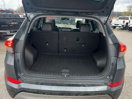 LOCATION HYUNDAI TUCSON image 7