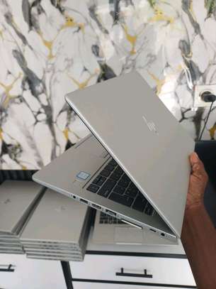 Hp Elitebook 830 G6 core i3 image 3