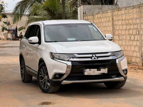 Mitsubishi Outlander 4x4 image 2