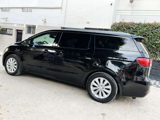 KIA SEDONE 2016 (voiture familiale) image 3