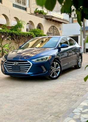 Hyundai Elantra image 8