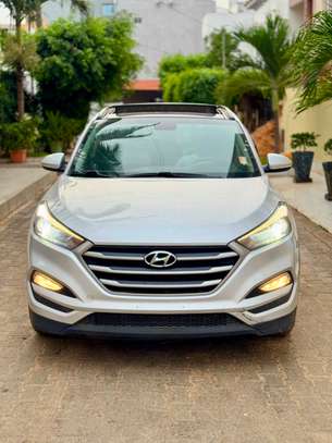 HYUNDAI TUCSON 2018 image 2