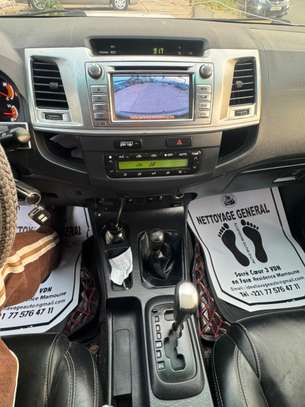 TOYOTA HILUX 2015 image 5