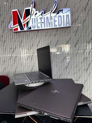 Hp ZBook 14 i5 image 6