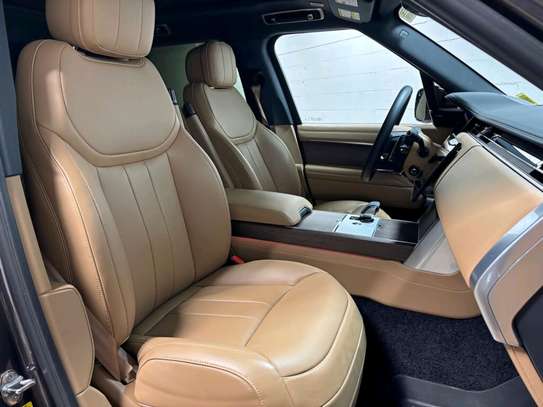 Range Rover P400 SE AWD 2025 image 9