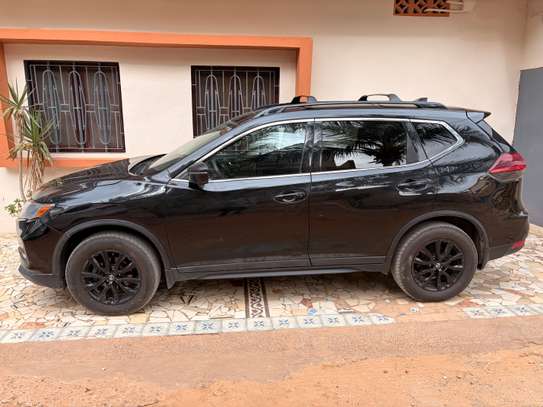 Nissan Rogue 2018 image 2