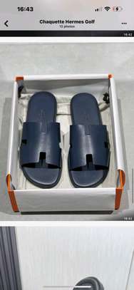 Sandale de luxe Berluti, Versace Louis VuittonHermès homme image 13