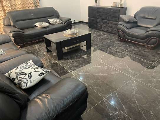 NGAPAROU VILLA LUXUEUSE  CHAMBRE MEUBLE ACCES PISCINE image 4