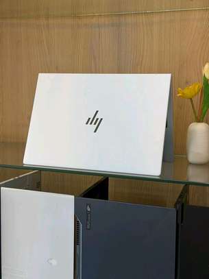 HP EliteBook 8 G1a – 16” image 5