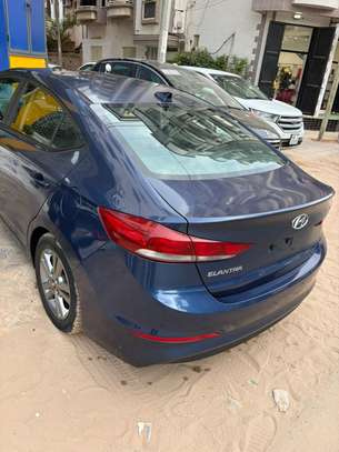 HYUNDAI ELANTRA 2017 image 10