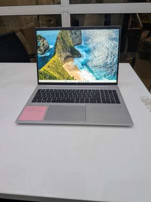 Dell Elitebook 15pouce ) Amdryzen 7 Pro ) 32 ) 1 tera image 2