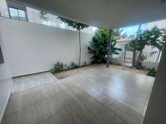 Villa à Louer aux Almadies image 3